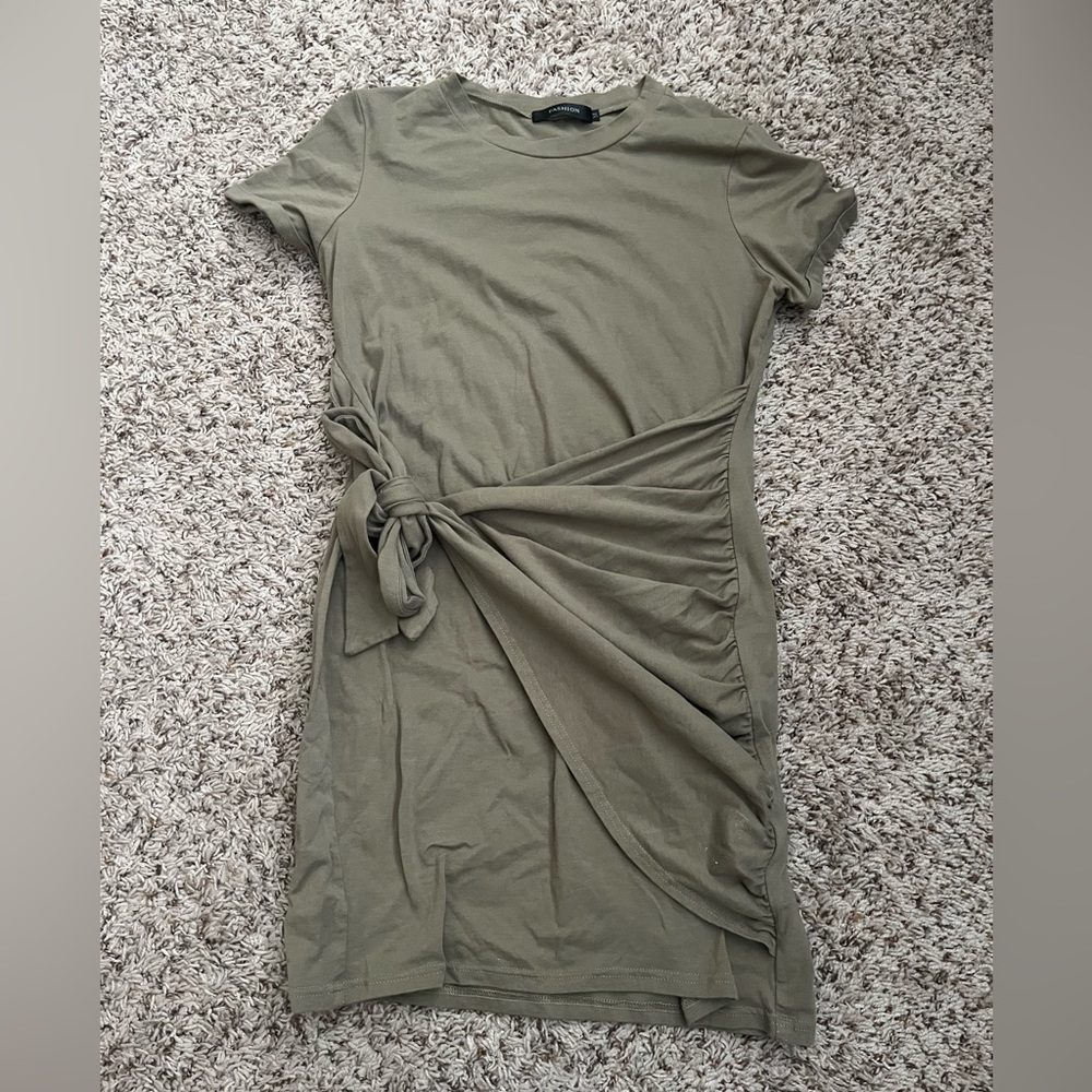 Size M dress with wrap front